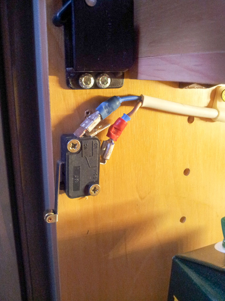 Schreibe einen Kommentar Antworten abbrechen