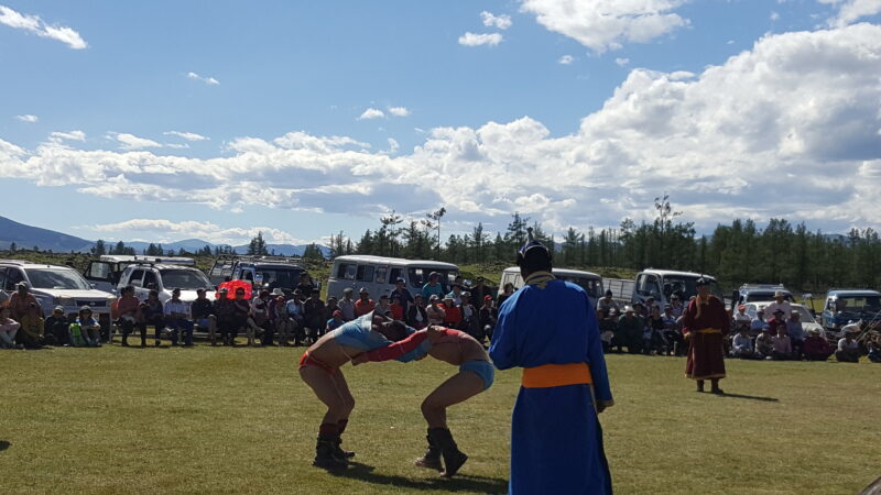 Disziplin Ringen beim Naadam Festival(c) Ethno Mongol