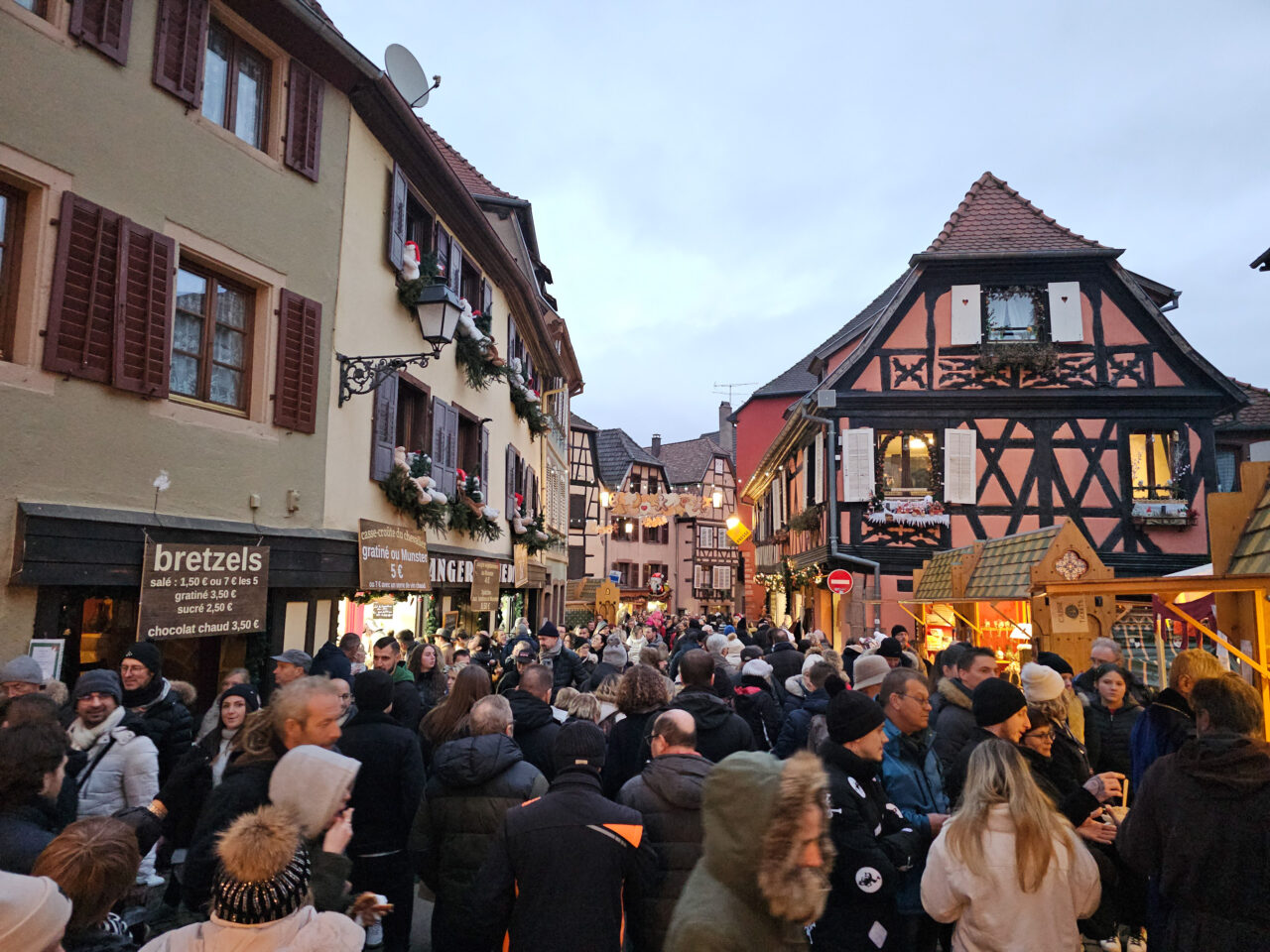 2024-12-08_16-48-04_Ribeauvillé- Tour de Weihnachtsmarkt _20241208_164804-3840