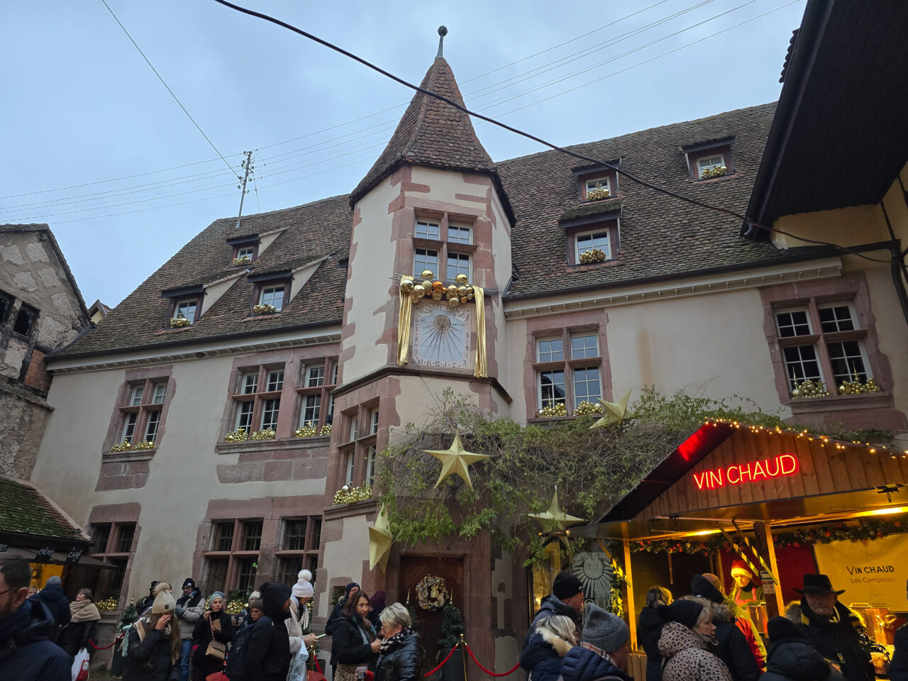 2024-12-09_16-36-41_Riquewihir - Tour de Weihnachtsmarkt _20241209_163642-3840