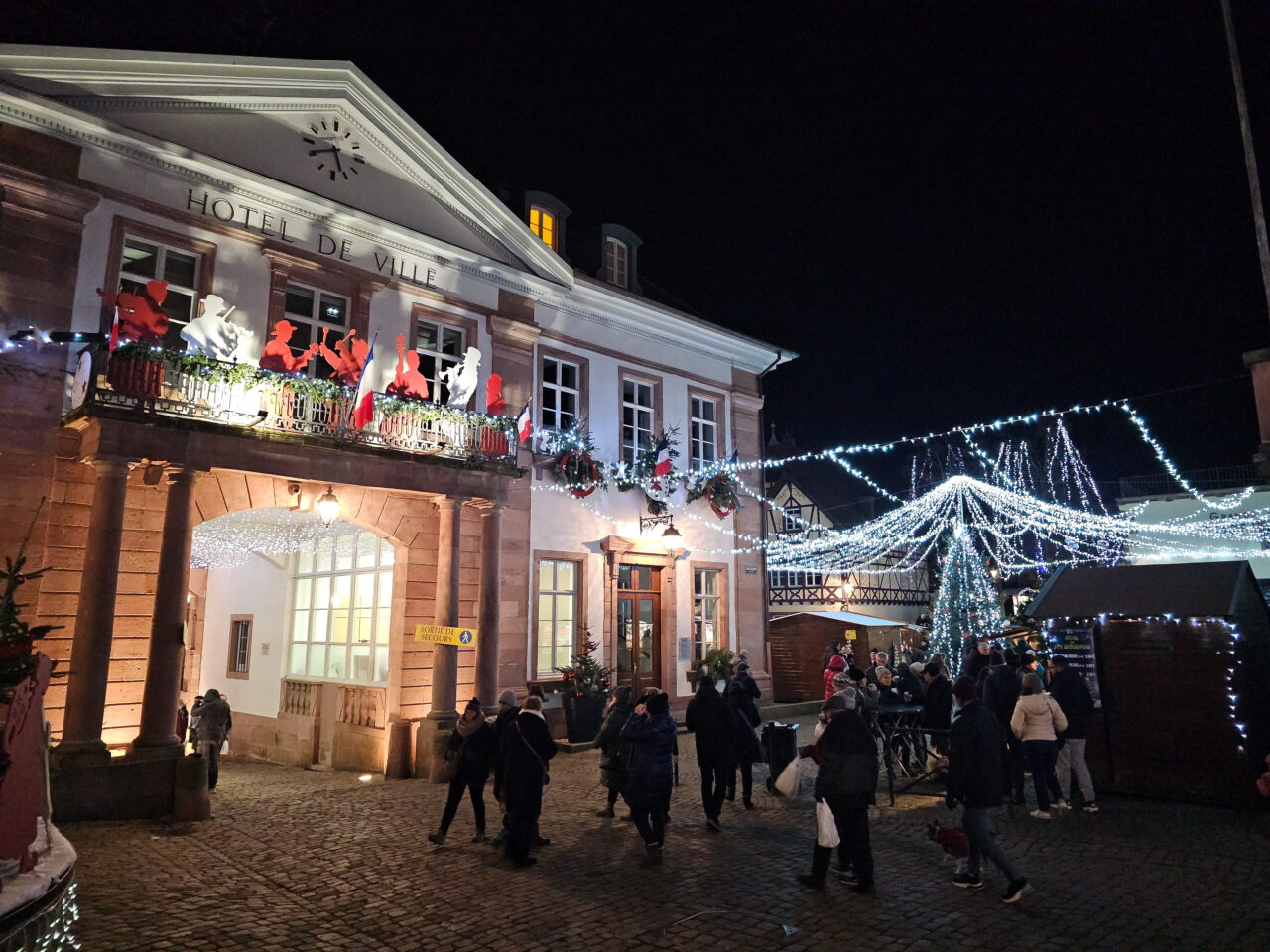 2024-12-09_17-41-48_Riquewihir - Tour de Weihnachtsmarkt _20241209_174148-3840