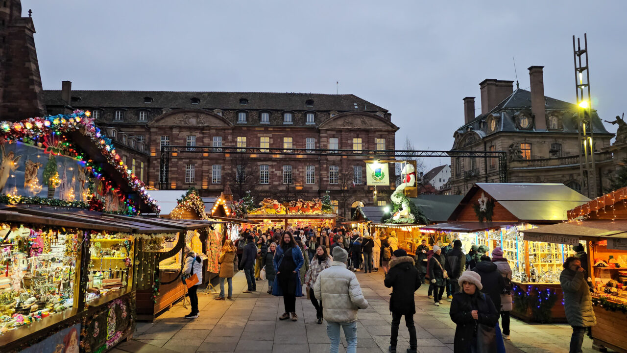 2024-12-12_16-37-44_Straßburg - Tour de Weihnachtsmarkt _20241212_163744-3840