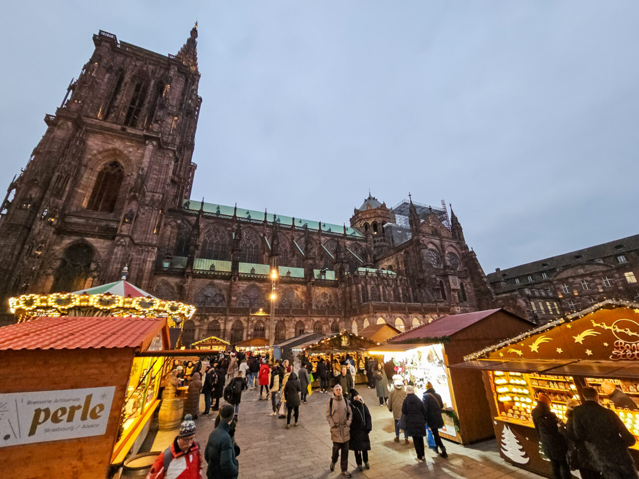 2024-12-12_16-39-06_Straßburg - Tour de Weihnachtsmarkt _20241212_163906-3840