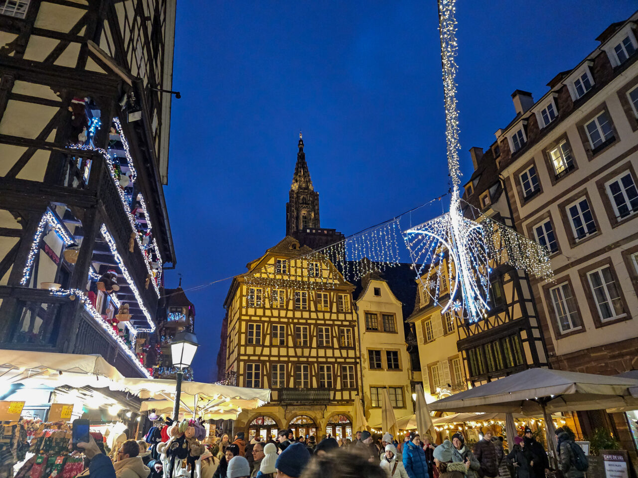 2024-12-12_17-03-16_Straßburg - Tour de Weihnachtsmarkt _20241212_170316-3840