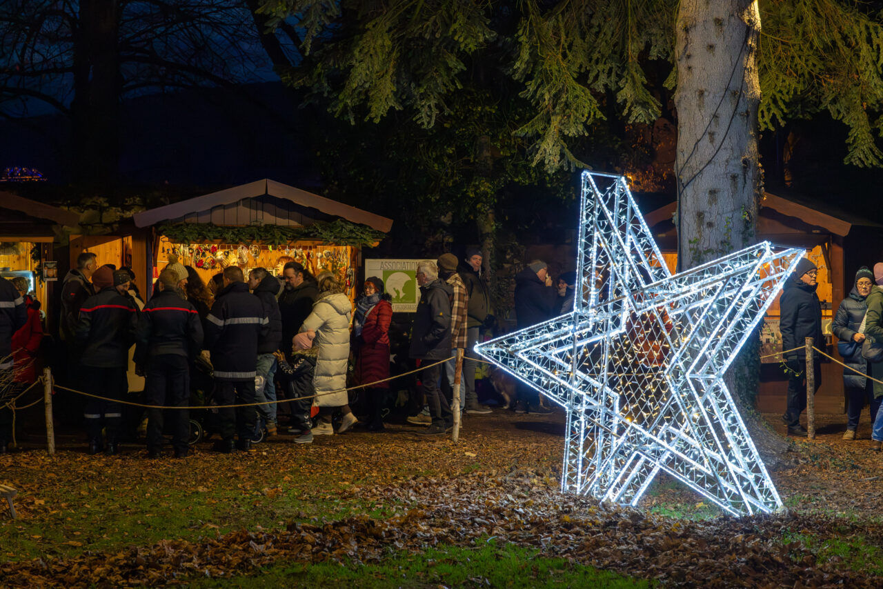 2024-12-14_17-15-47_Weißenburg - Tour de Weihnachtsmarkt _0370-Verbessert-RR-3840