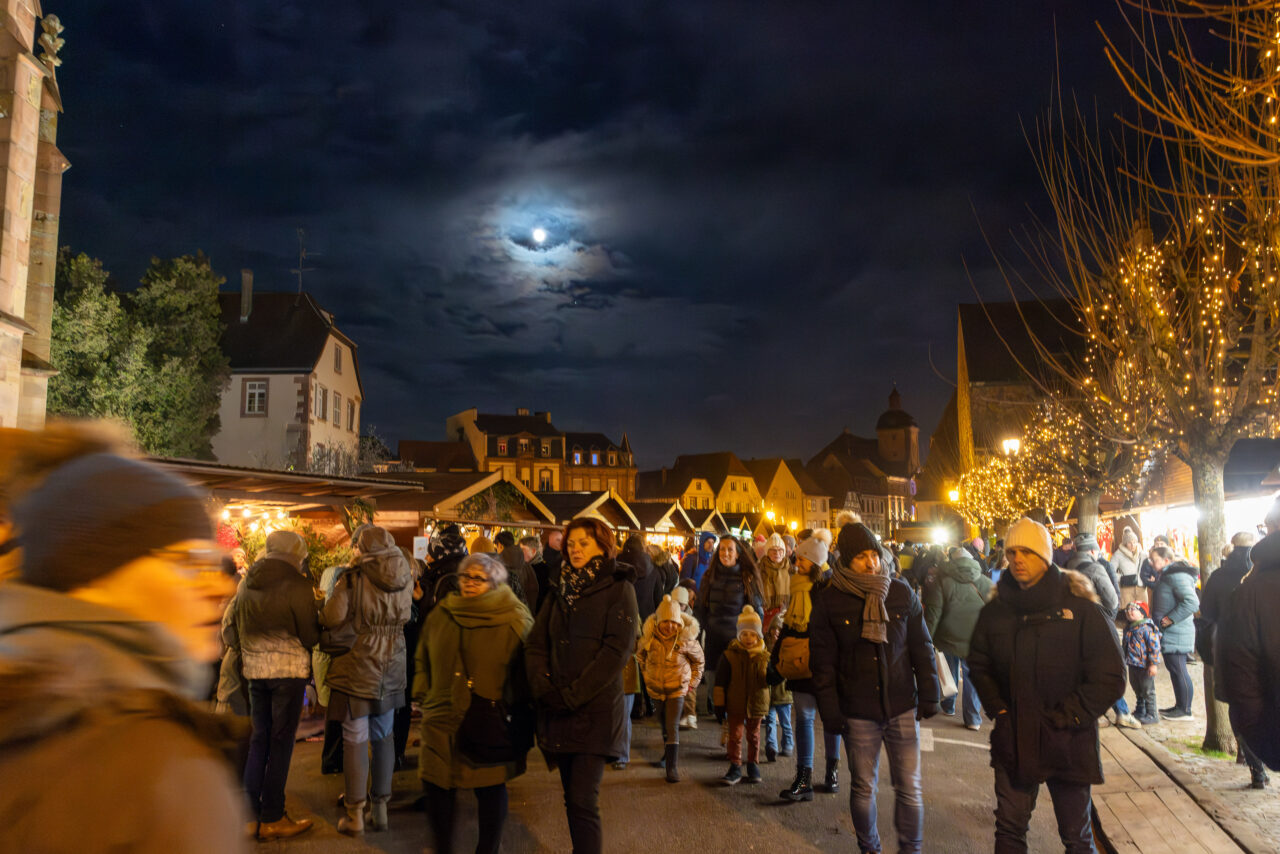 2024-12-14_17-41-42_Weißenburg - Tour de Weihnachtsmarkt _0404-Verbessert-RR-3840