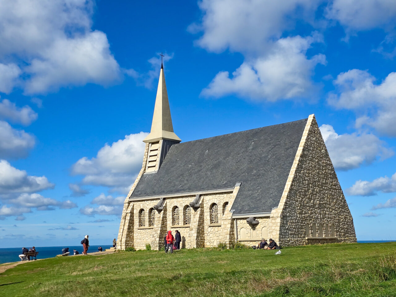Kapelle Notre-Dame de la Garde über Étretat