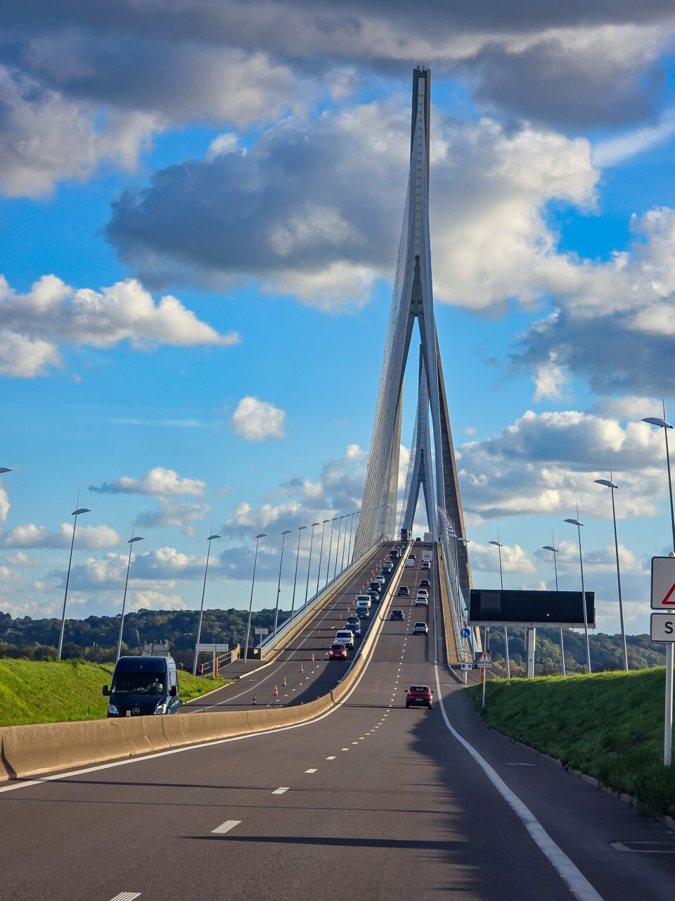 Auffahrt zur Pont de Normandie
