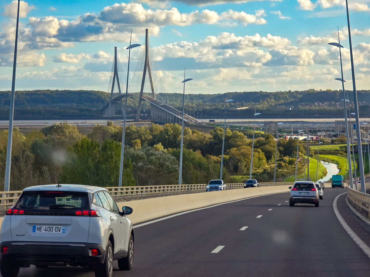 Fahrt über die Pont de Normandie
