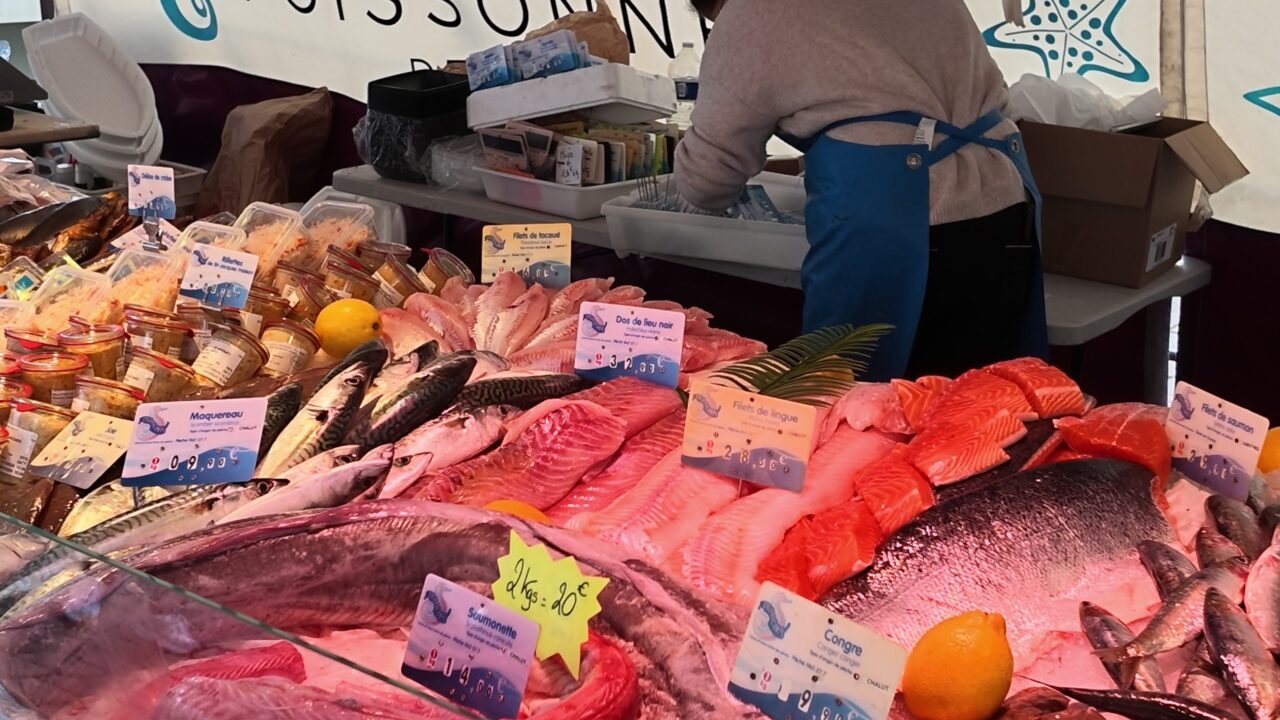 Fisch am Marktstand