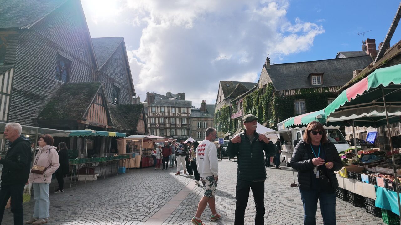Markttreiben in der Stadt